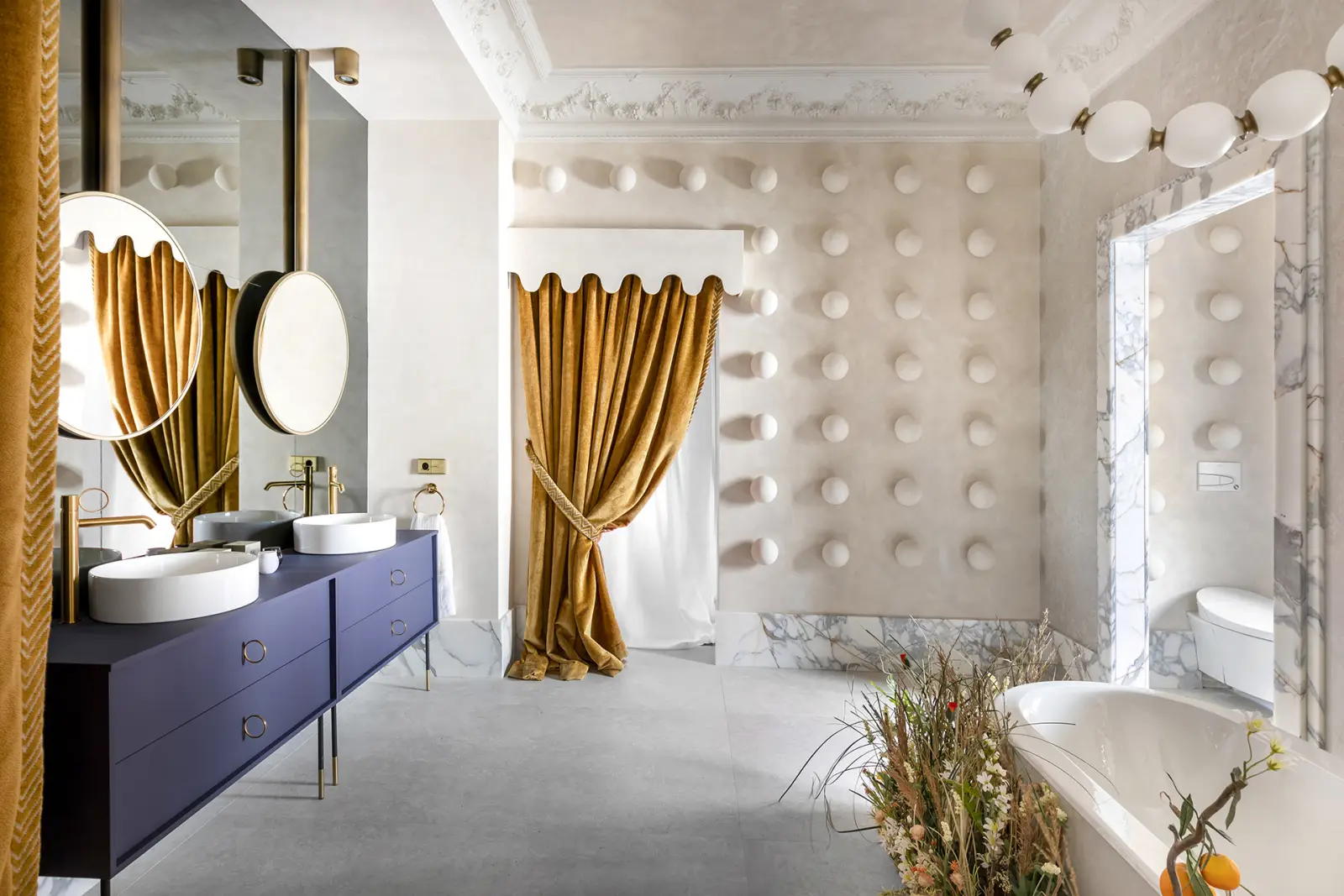 Interior decorado con piezas de escayola